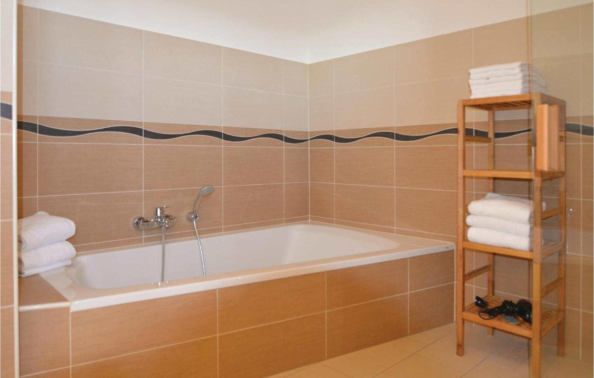 Stunning Apartment In Dagebuell With Wifi Екстер'єр фото